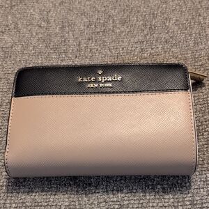 Kate Spade Black and Cream Wallet